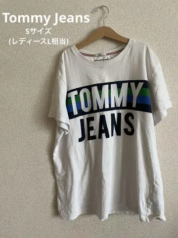 TOMMY JEANS 화이트 티셔츠 레귤러 핏
