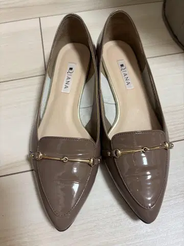 DIANA 에나멜 로퍼 24cm