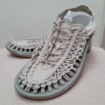 킨 스타일의 뜨개질 샌들 그레이지 25cm