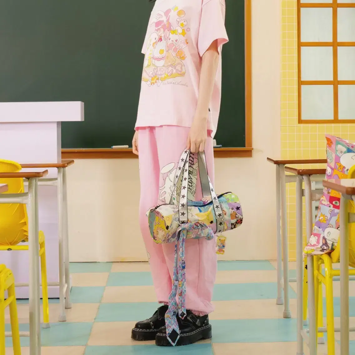 Youthbath Oliwa Collaboration Mini Bag on Bunjang Global Site.