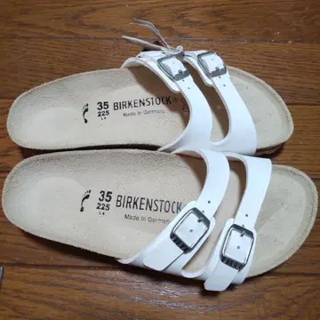 BIRKENSTOCK 화이트 샌들 버켄스탁