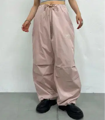 후즈후 갤러리 파라슈트 와이드 팬츠