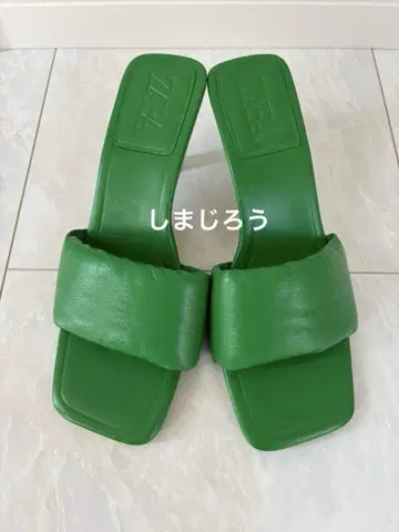미사용 새상품 자라 가죽 샌들 39 그린