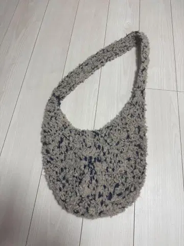 OUAT 숄더백