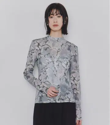 UNITED TOKYO 마블 스톤 시어 풀오버