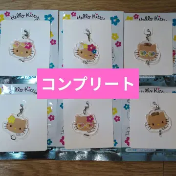 세리아 산리오 헬로키티 일광화상 키티 아크릴 미니 참 키링