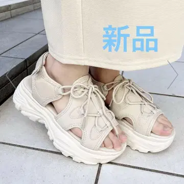 레이스업 볼륨 스포츠 샌들