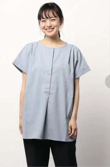택 포함 새상품 사만사 모스모스 린넨 혼방 스키퍼 블라우스 블루