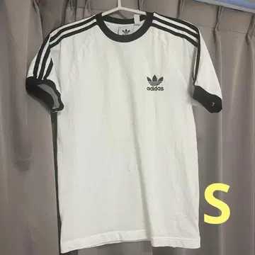 아디다스 아디컬러 클래식 쓰리 스트라이프 티셔츠
