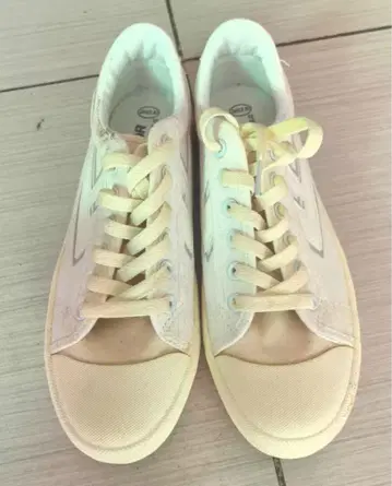 화이트 캔버스 레이스업 스니커즈