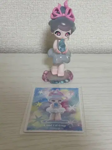 AZURA 피규어 POPMART