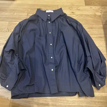 B.C STOCK 볼륨 슬리브 셔츠