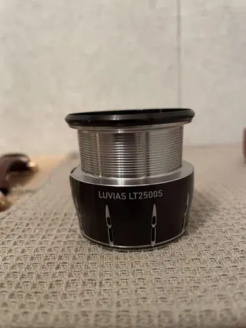 24 루비아스 LT2500S 정품 스풀 미사용품