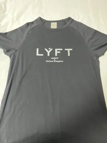 LYFT 블랙 티셔츠