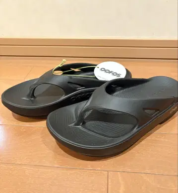 OOFOS 우포스 블랙 샌들