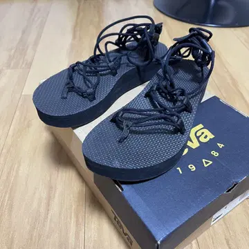 Teva MIDFORM INFINITY 테바/샌들