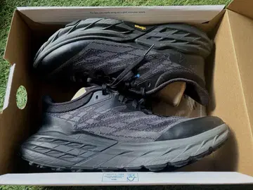 HOKA 트레일 러닝화 블랙