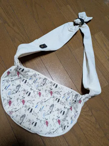 캐릭터 패턴 캔버스 숄더백