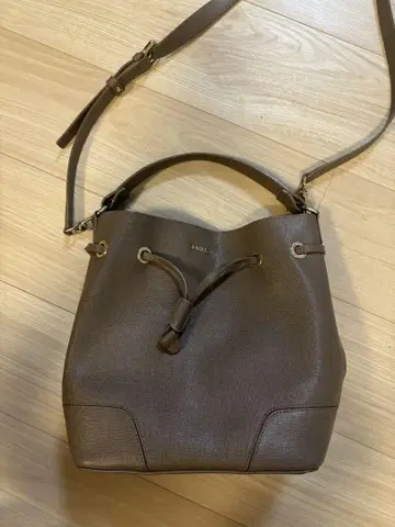 훌라 브라운 버킷 백
