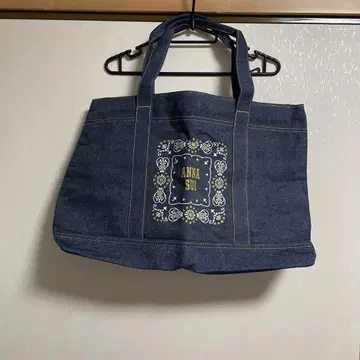 ANNA SUI 백