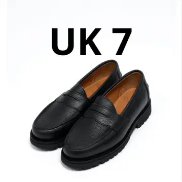 SANDERS BUTT SEAM LOAFER BY OVY 로퍼
