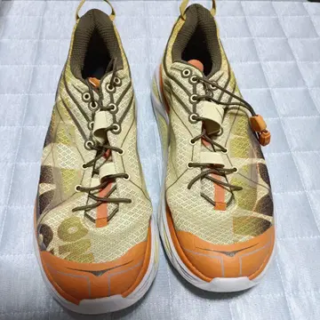 HOKA ONE ONE 트레일 러닝화 베이지/오렌지