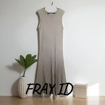 '새상품급' FRAY ID 슬리브리스 니트 원피스 그레이