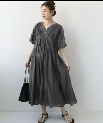JOURNAL STANDARD relume 엠브로이더리 개더 원피스