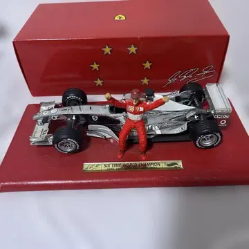 페라리 F2004 미하엘 슈마허 1/18