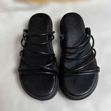 거의 미사용 샌들