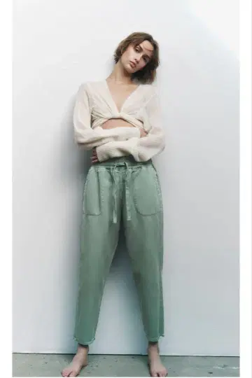 자라 포켓 부착 조거 팬츠 라이트 그린