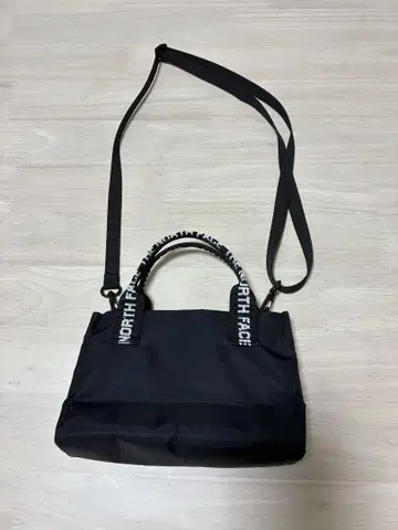 THE NORTH FACE 블랙 숄더백