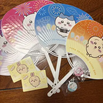 쿠라스시 치이카와 (먼작귀) 부채 카드 캔뱃지
