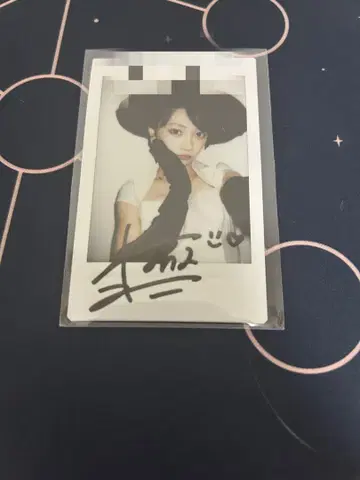 이타쿠라 카나 2024 생일 폴라로이드 친필 사인 포함