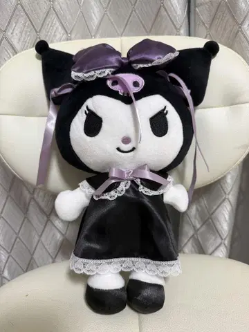 쿠로미 봉제 인형