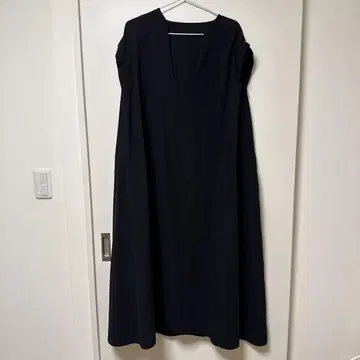 DOUX ARCHIVES 카프탄 딥 V 원피스 ( F BLACK )