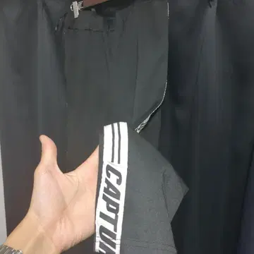 CAPTURE 블랙 나일론 팬츠 (주의 사항)