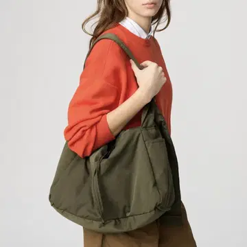 소프트 퍼프 숄더백