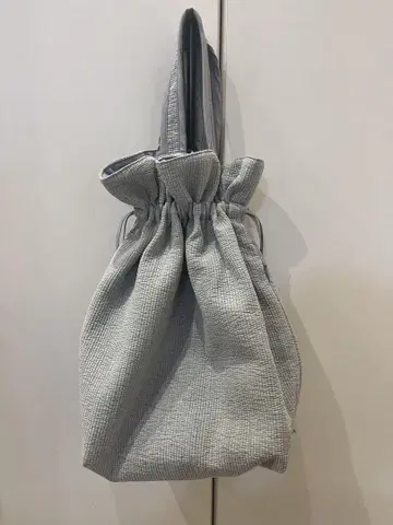 비오는날 썸씽 라이트 그레이