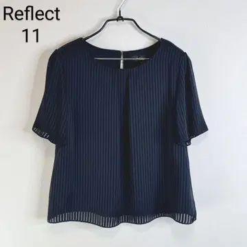 Reflect 시어 새틴 스트라이프 블라우스 네이비 컬러