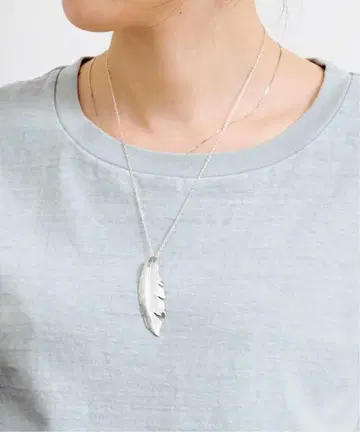 라빠르망 MANON JEWELRY feather pendant