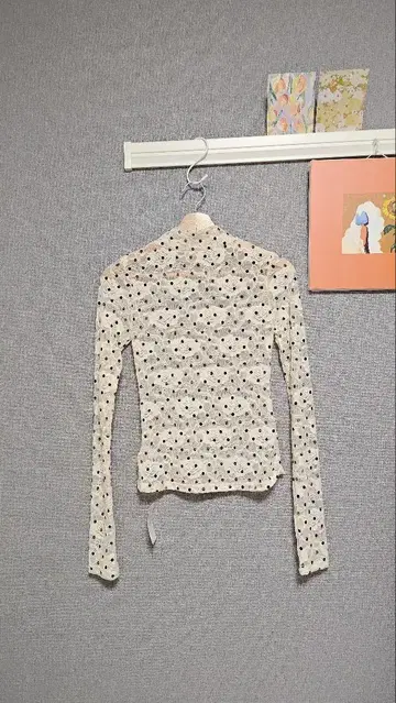 닷 레이스 시스루 톱 (하이넥)