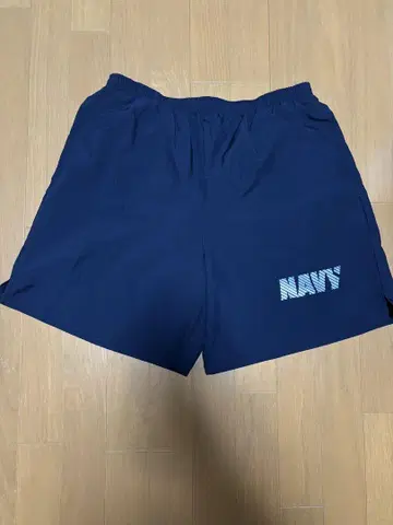 NAVY 로고 네이비 블루 숏 팬츠