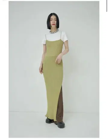 미디어 믹스 멀티 컬러 니트 드레스