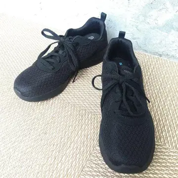 스케쳐스 Skechers WIDE FIT MEMORYFORM24 블랙