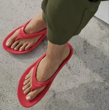 OOFOS 우포스 리커버리 샌들 네온 베리