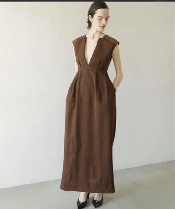 V NECK SWITCH ONEPIECE 클라네 CLANE