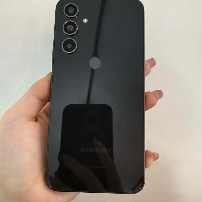 SIMフリー Samsung Galaxy Quantum 4 128GB SK Telecom and Samsung unveil the Samsung Galaxy Quantum 4