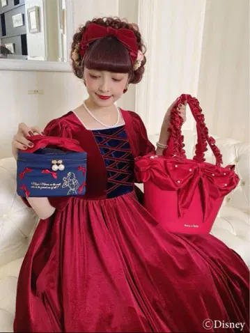 Maison de FLEUR 백설공주 콜라보 파우치