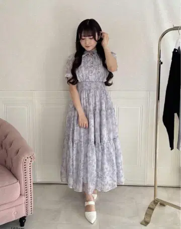 Evelyn 라메 프릴 꽃무늬 op